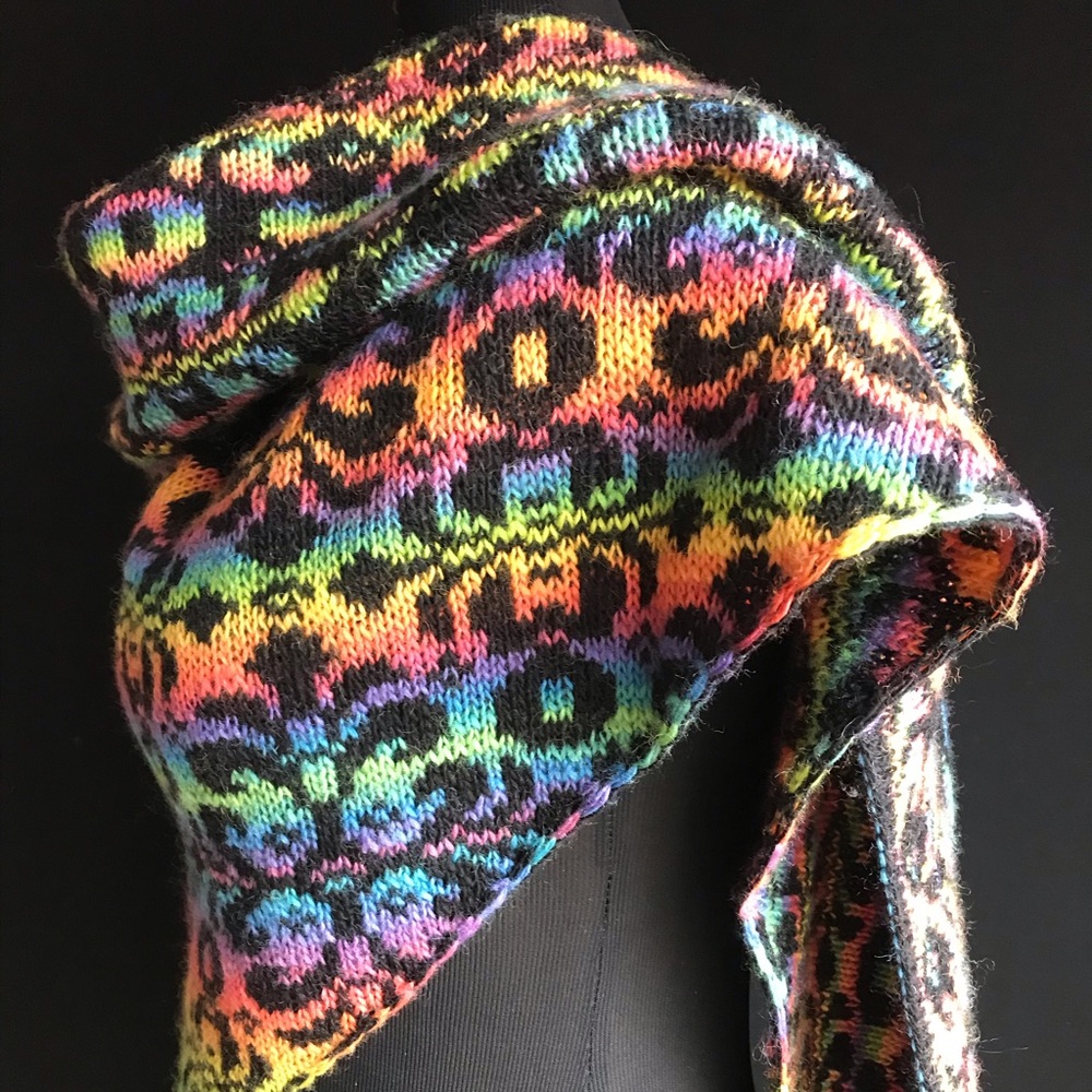Double knitted women's shawlTwo-color,two-sided